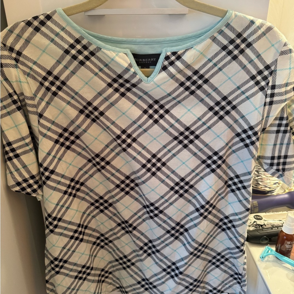 Women’s burberry top